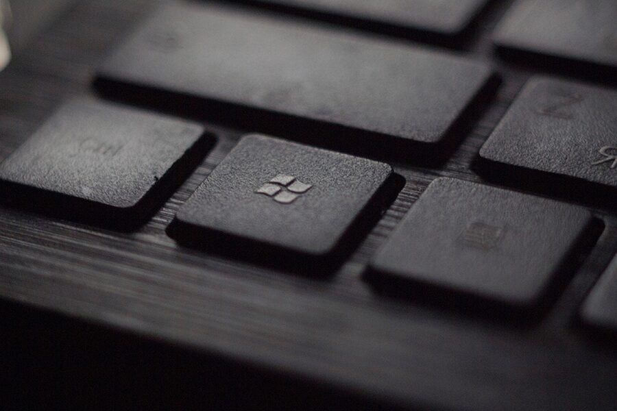 old windows logo on a keyboard