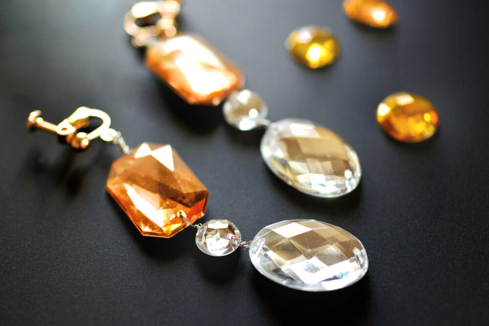 What is the Difference Between Crystal and Glass Rhinestones - Iniwoo.net