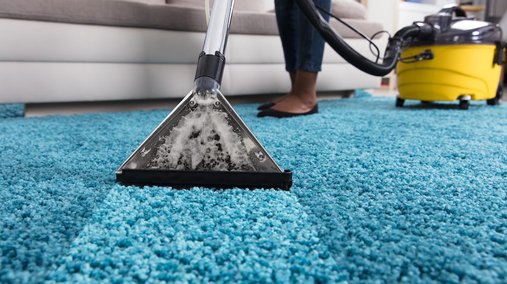 do-you-need-to-vacuum-your-carpet-before-deep-cleaning-iniwoo